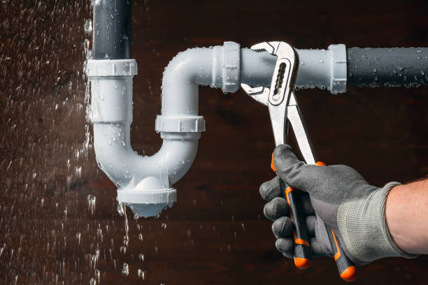 Professional Gas Line Repair technician working in Rubicon, WI